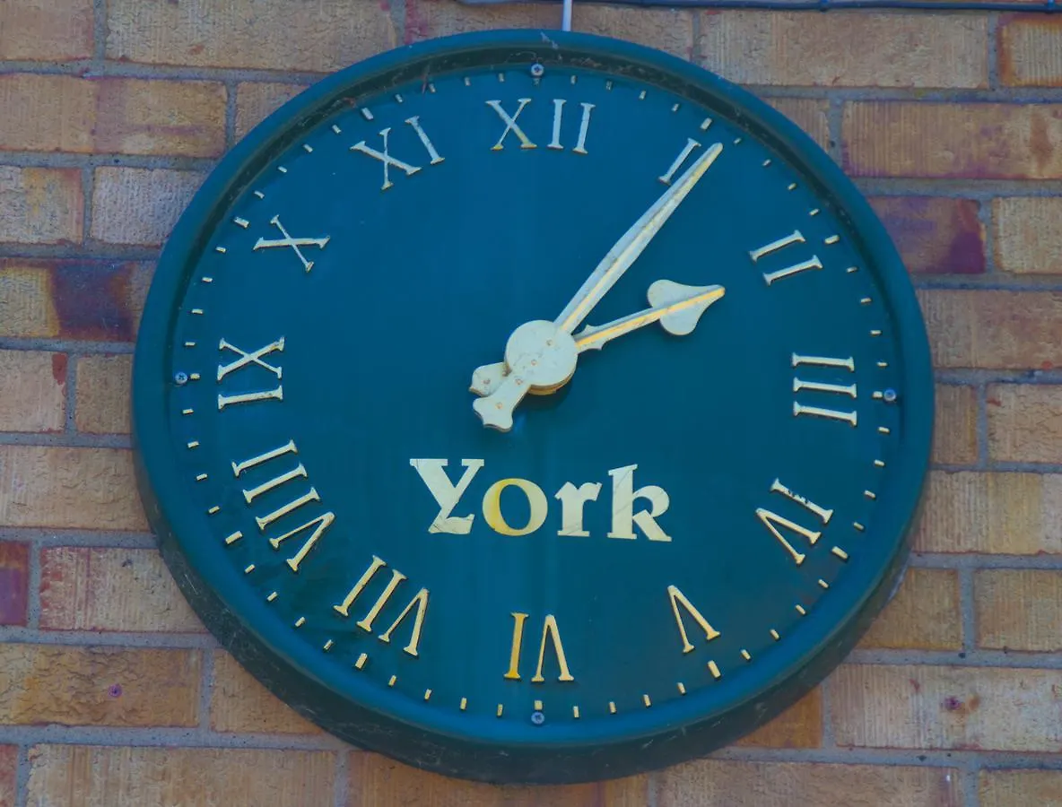 Stableside At York Racecourse Hotel